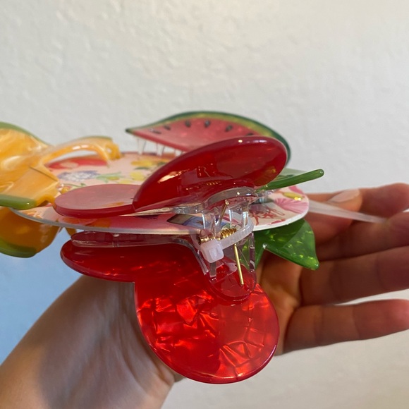 PIPER K Fruit Hair Claw Clips set of 2 - Picture 2 of 3